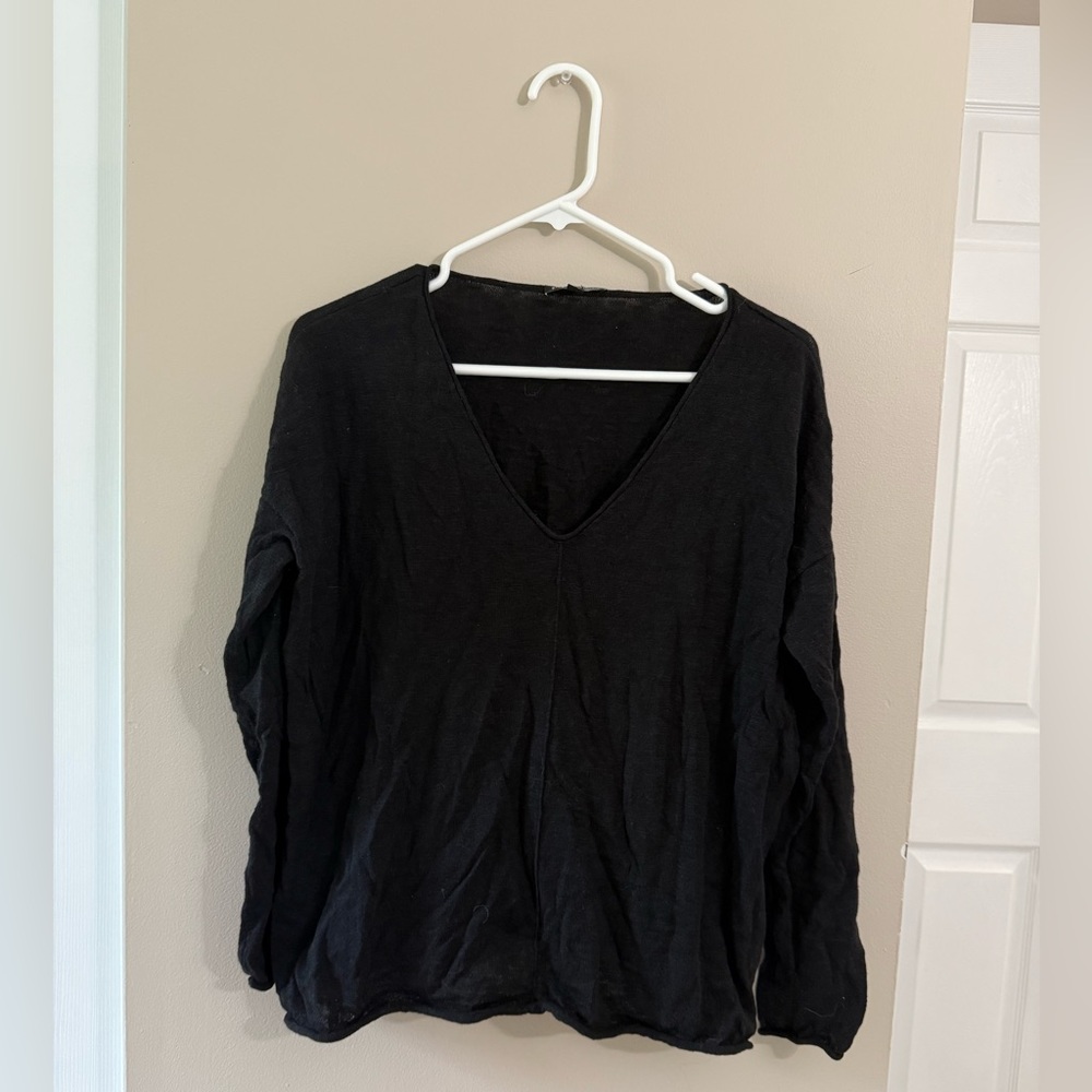 3/$15 Eileen Fisher black v neck top size xs